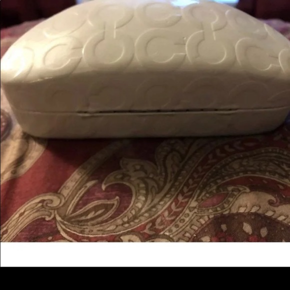 Coach prescription glasses w case - Picture 6 of 7